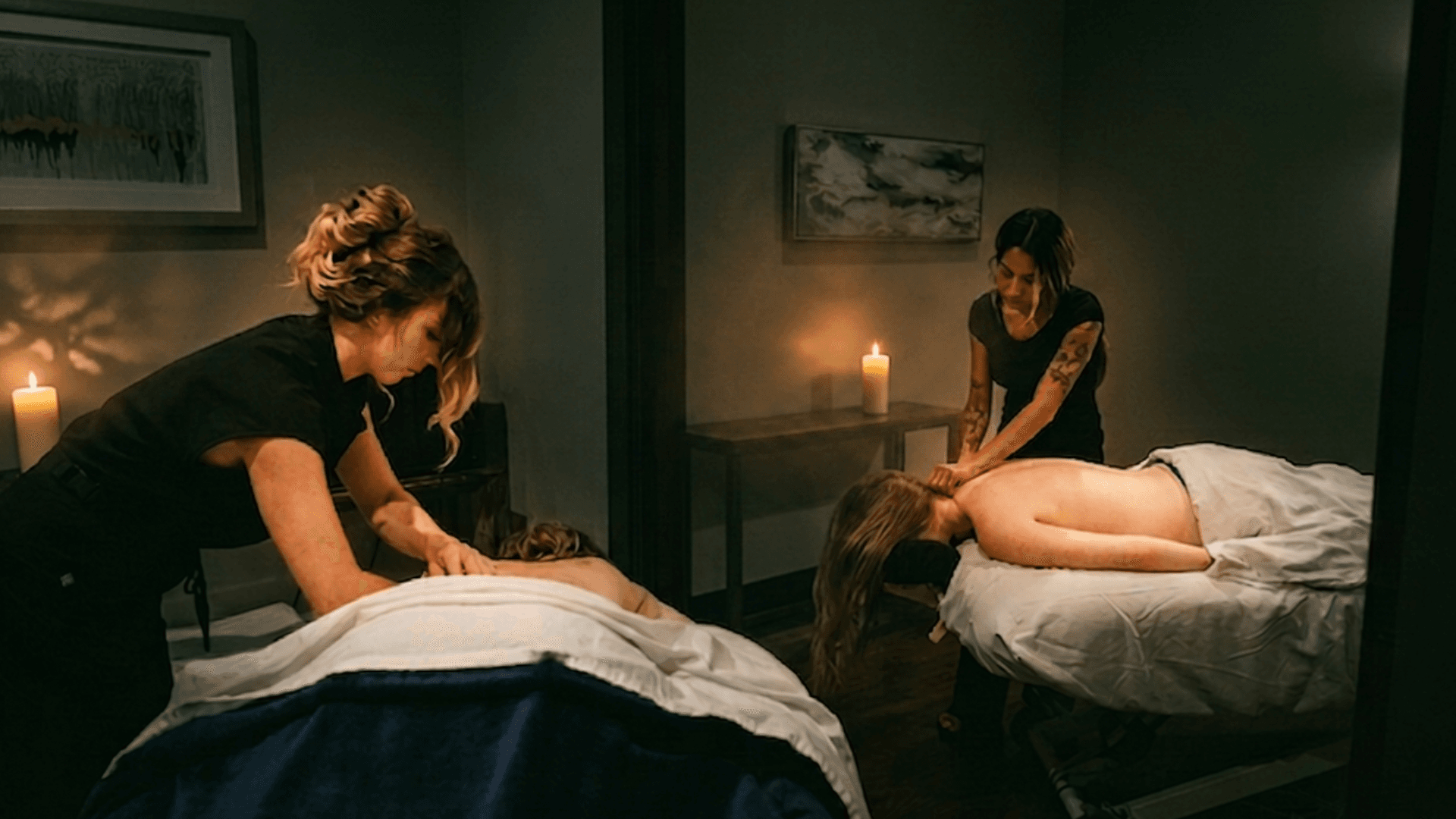 Couples massage side by side at Banyan and Bamboo day spa Austin TX South Lamar